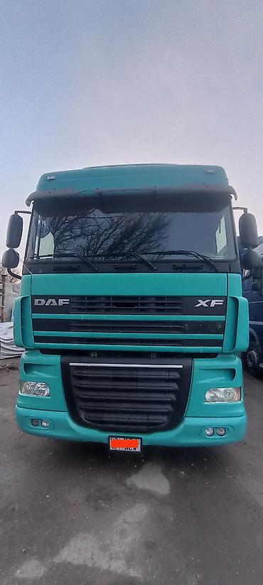 Тягачи: Тягач, DAF, 2004 г., Тентованный — 1