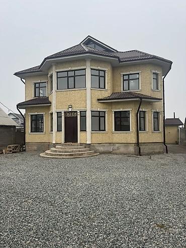 Долгосрочная аренда домов: 290 м², 7 комнат — 1