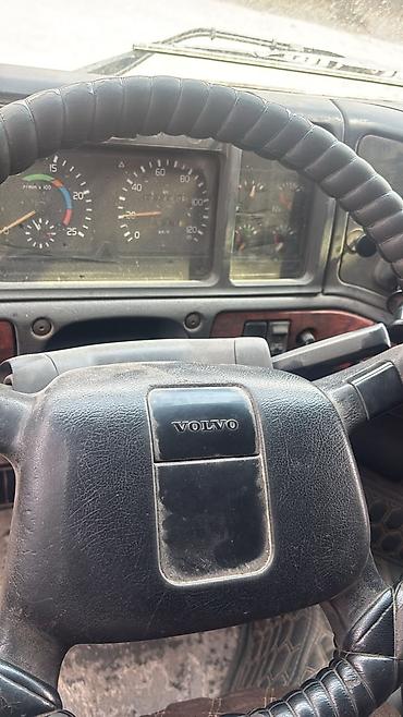 прицеп на вольво: Тягач, Volvo — 1