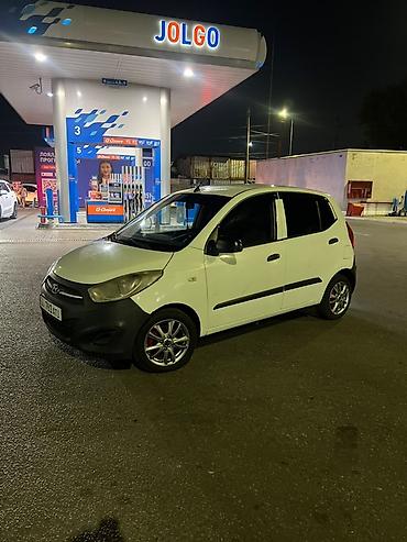 byd e1: Hyundai i10: 2011 г., 1.1 л, Механика, Бензин, Хэтчбэк — 2