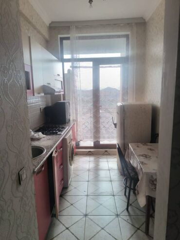 Uzunmüddətli kirayə mənzillər: Masazirin giriwinde Araz marketin yani 7 mertebenin 3 cu mertebesinde -da lalafo.az — 3 Uzunmüddətli kirayə mənzillər: Masazirin giriwinde Araz marketin yani 7 mertebenin 3 cu mertebesinde — 3