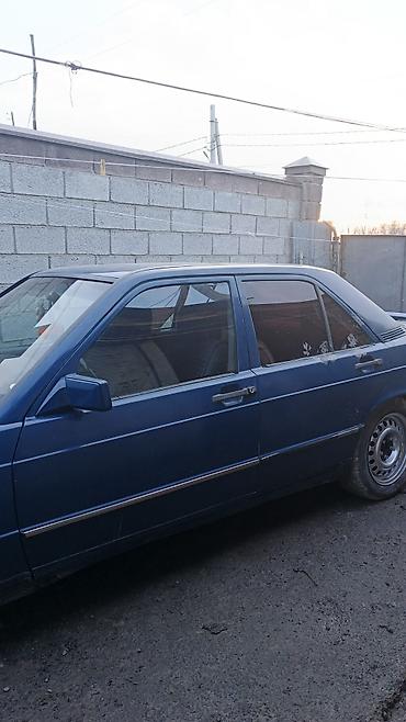 мб 190: Mercedes-Benz 190: 1996 г., 2 л, Механика, Седан — 3
