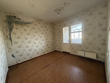 старый толчок квартиры: 3 комнаты, 2 м², 105 серия, 5 этаж, Старый ремонт — 6