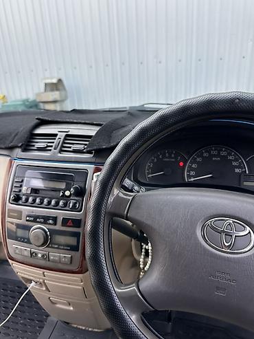 Toyota: Toyota Ipsum: 2002 г., 2.4 л, Автомат, Бензин, Минивэн — 2