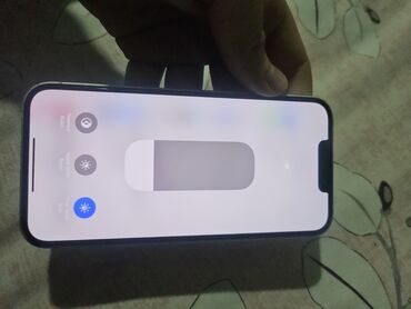 Apple iPhone: IPhone 13, Б/у, 128 ГБ, Белый, Чехол, 77 % — 3