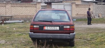 Volkswagen: Volkswagen Passat: 1992 г., 1.8 л, Механика, Бензин, Универсал