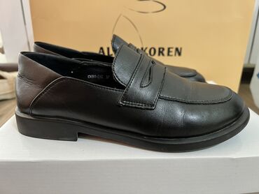 зимние обувь: Лоферы черного цвета кожаные, российского производства baden с