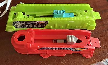 hot wheels oyuncaq dəsti: Hot Wheels əl ilə işə düşən başlatma qurğuları (2 ədəd) — 1