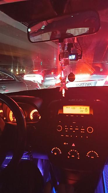 üstü açıq maşın: Kia Cee’d SW (universal) – qara rəng, Azərbaycan nömrə nişanı — 6