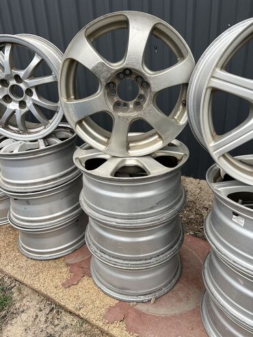 коробка на виш: Куйма Дисктер R 16 Toyota, Комплект, тешиктери - 5, Колдонулган