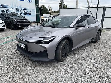 byd e9 1: Toyota bZ3: 2023 г., Электромобиль, Седан — 2
