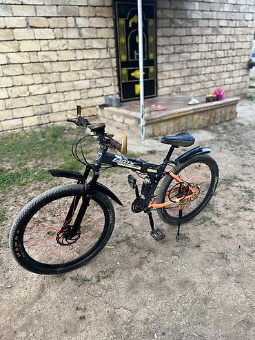 BMX stili velosiped - Rəng: qara narıncı detallarla - Çərçivə: BMX