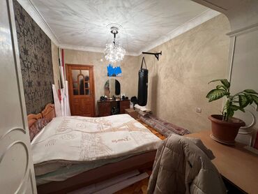 Köhnə tikili: Bakı, 4 otaqlı, Köhnə tikili, 100 kv. m — 6