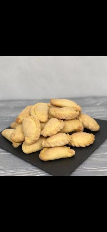 Выпечка, хлебобулочные изделия: Санза 1 шт Булочки 1 кг в одном килограмме 24 шт Пирог 2,5 кг 1300 — 10