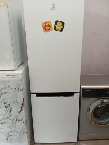 Paltaryuyan maşınlar: Indesit iki bölməli soyuducu - Brend: Indesit - Rəng: Ağ
