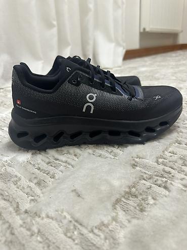 Krasofkalar və idman ayaqqabıları: Original On cloud ayaggabi cloudphase modeli 44 razmer geyilmiyin new — 1