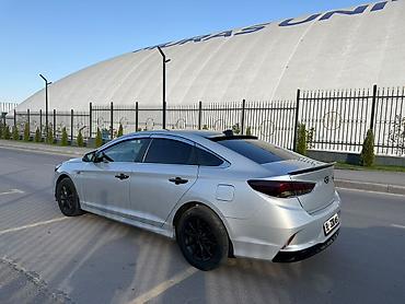 sonata uf: Hyundai Sonata: 2019 г., 2 л, Автомат, Газ, Лифтбек — 3
