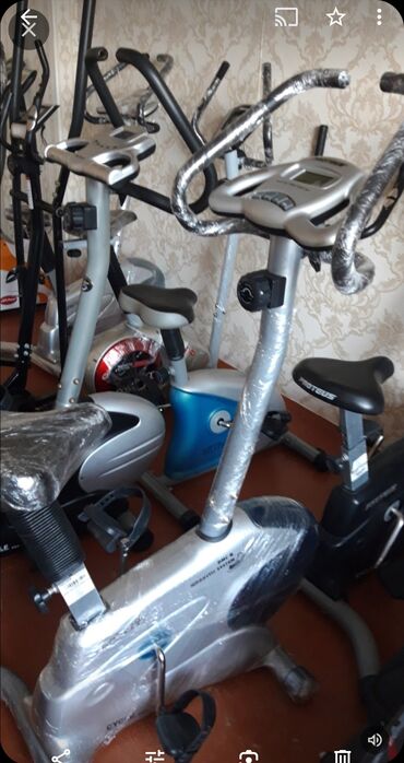 Digər trenajorlar: Burada müxtəlif stasionar velosipedlər var. Onlar evdə idman etmək