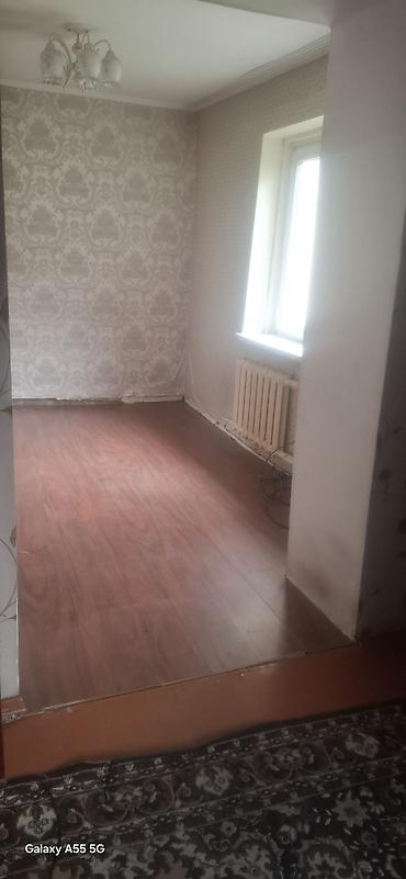 3 room: Сдаётся дом с отдельной кухней и тримя комнатами. Планировка: - — 6
