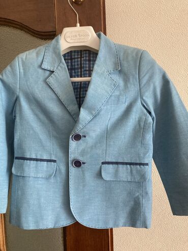 детски кийим в Кыргызстан | БИЛЬЯРД СТОЛДОРУ: Детский нарядный пиджак для мальчиков. Светло-голубого цвета. Размер