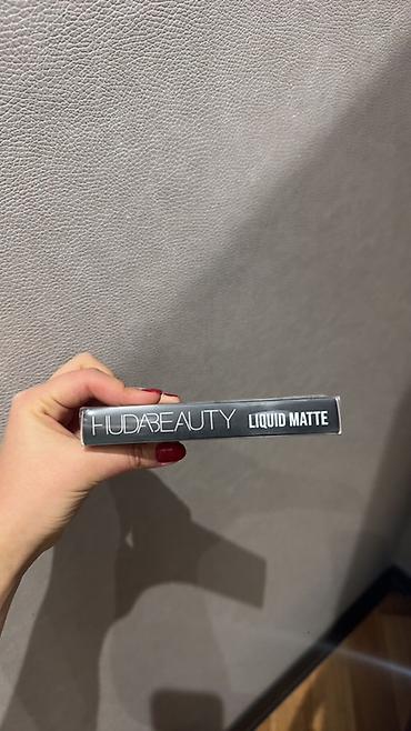 il: Məhsul: Huda Beauty Liquid Matte dodaq boyası Rəng: Wifey — 2
