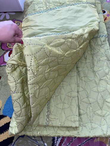 Örtüklər: Yataq üçün Yeni rəng - Yaşıl Yataq örtüyü, Pulsuz çatdırılma, Rayonlara çatdırılma, Ünvandan götürmə — 12