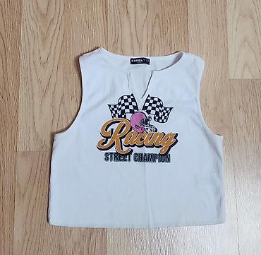 salvar: Qadınlar üçün qolsuz crop top - Rəng: Ağ - Üst hissədə mini V-kəsimli — 2