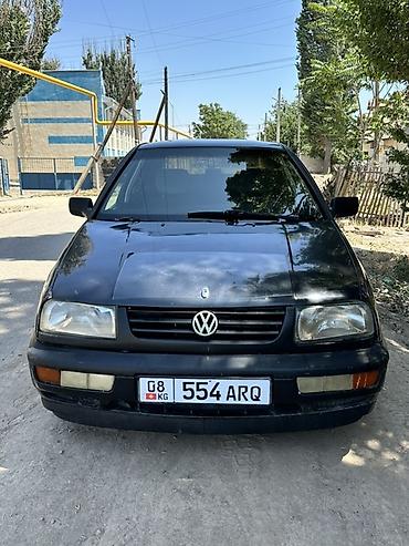 mini ev: Volkswagen Vento: 1994 г., Механика, Бензин, Седан — 1