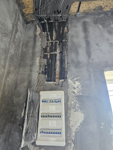 Электрики: Электрик | Установка стиральных машин, Демонтаж электроприборов, Монтаж выключателей Больше 6 лет опыта — 16