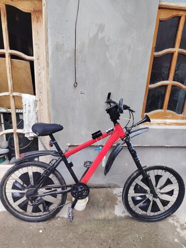 купить электропианино бу: Б/у Трековый велосипед Cannondale, 24", скоростей: 32, Самовывоз