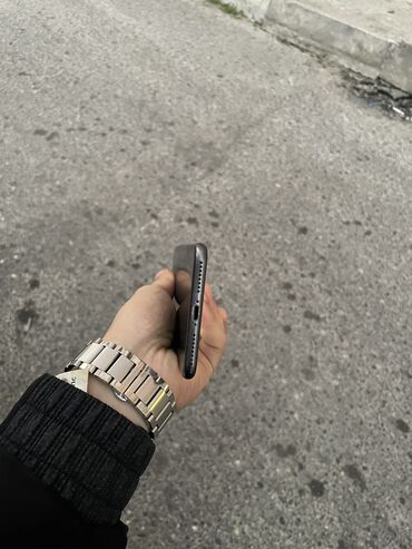 Apple iPhone: IPhone 8 Plus, 64 GB, Qara, Barmaq izi — 5