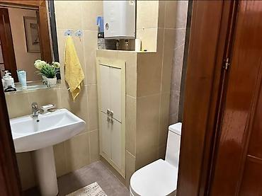 Кухонные гарнитуры: Продаётся просторная квартира площадью 165 квадратных метров в — 18