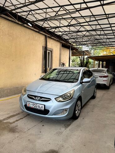 капот на виш: Hyundai Solaris: 2012 г., 1.4 л, Автомат, Бензин, Седан