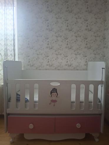 venera mebel: Uşaq beşiyi – ağ və çəhrayı dizayn - Material: laminat/MDF — 1