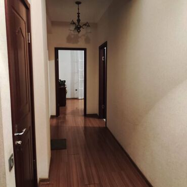 Uzunmüddətli kirayə mənzillər: Bayilda jurnalistərin binasinda 16 mertebeli binanın 9-u mərtəbəsində — 16