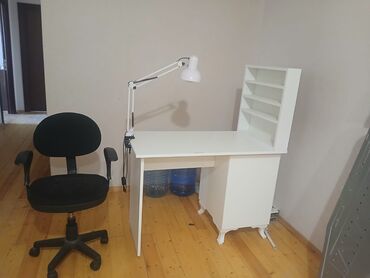 Salon masaları: İşlənmiş, Manikür üçün masa