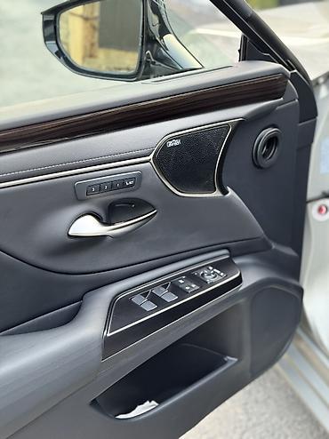 Lexus: Lexus ES: 2019 г., 2.5 л, Вариатор, Гибрид, Седан — 13