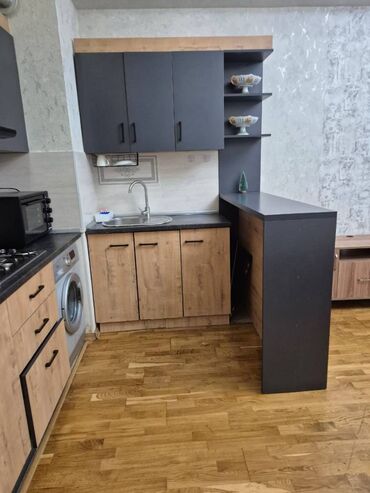 Uzunmüddətli kirayə mənzillər: Qarayev metrosu yanında mənzil kirayə verilir. Mərtəbə 19/12. Ümumi — 8