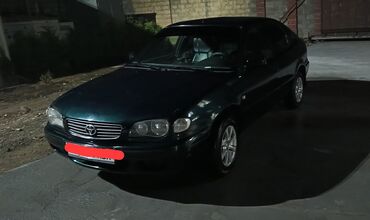 toyota corolla 2004: Toyota Corolla: 2000 г., 1.4 л, Механика, Бензин, Хэтчбэк