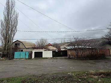 Продажа коттеджей и домов: 🏠 Эксклюзивный вариант! Продаётся дом в Чон-Арык 🏡 Участок: 12 соток — 10