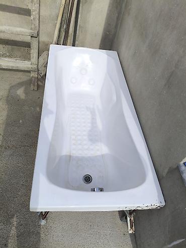 Akril vanna - Ölçü: təxmini 170 x 70 sm (standart düzbucaqlı forma) -