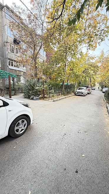 ещу квартира: 3 комнаты, 58 м², 104 серия, 4 этаж, Старый ремонт — 1