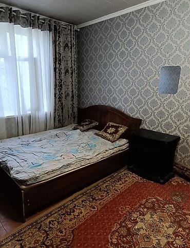 studio apartment: Сдается 2 комнатная квартира, с меблировкой и базовой техникой. Район — 1