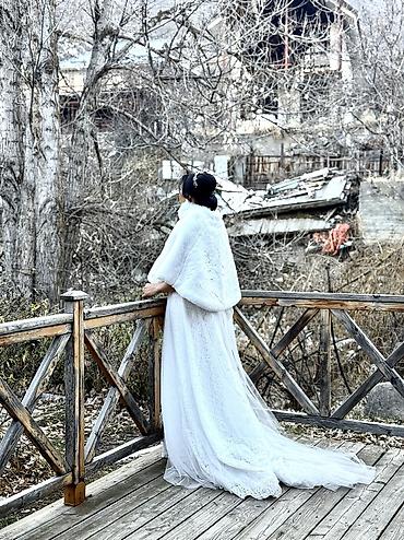 платья свадебные: Свадебное платье, Со шлейфом, Фатин, А-силуэт, Кружево, Б/у — 5