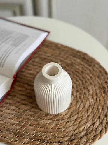 Vazalar: Bir vaza — 9