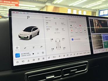 Lixiang: Lixiang L7: 2025 г., Автомат, Электромобиль — 9