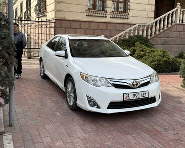 Toyota: Toyota Camry: 2013 г., 2.5 л, Вариатор, Гибрид, Седан