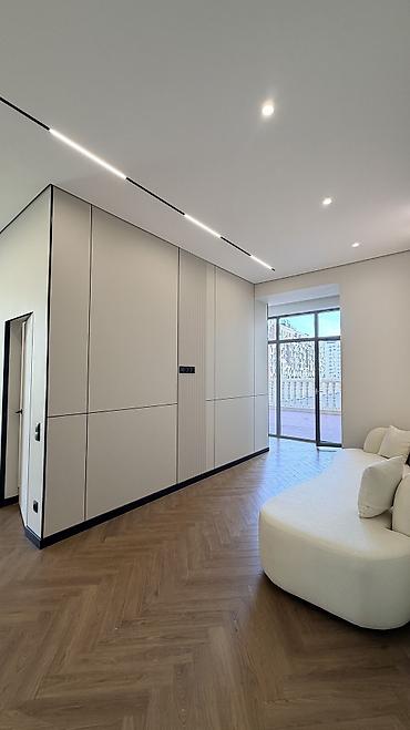 бишкек дома: 3 комнаты, 122 м², Асанбай мкр Элитка, 3 этаж, Дизайнерский ремонт — 1