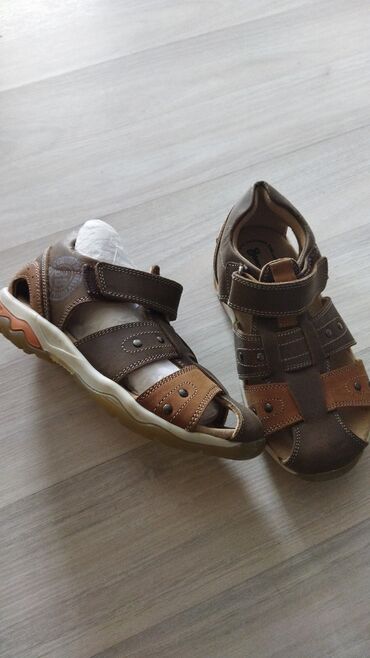 польские сандали: Новый кожиный сандали 28размер