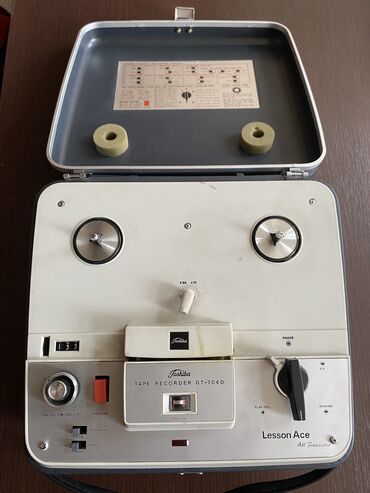 Рации и диктофоны: Продам катушечный магнитофон 1967 года